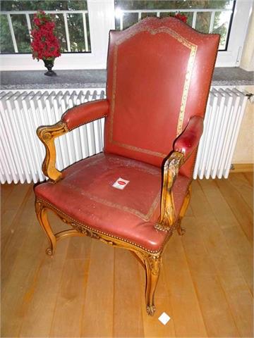 1 Sessel, antik, rotes Leder (Schimmelbildung)