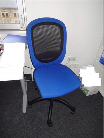 1 Bürodrehstuhl, blau